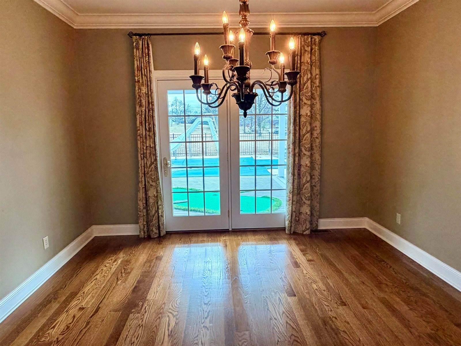 1807 Drake Lane, London, KY 40741