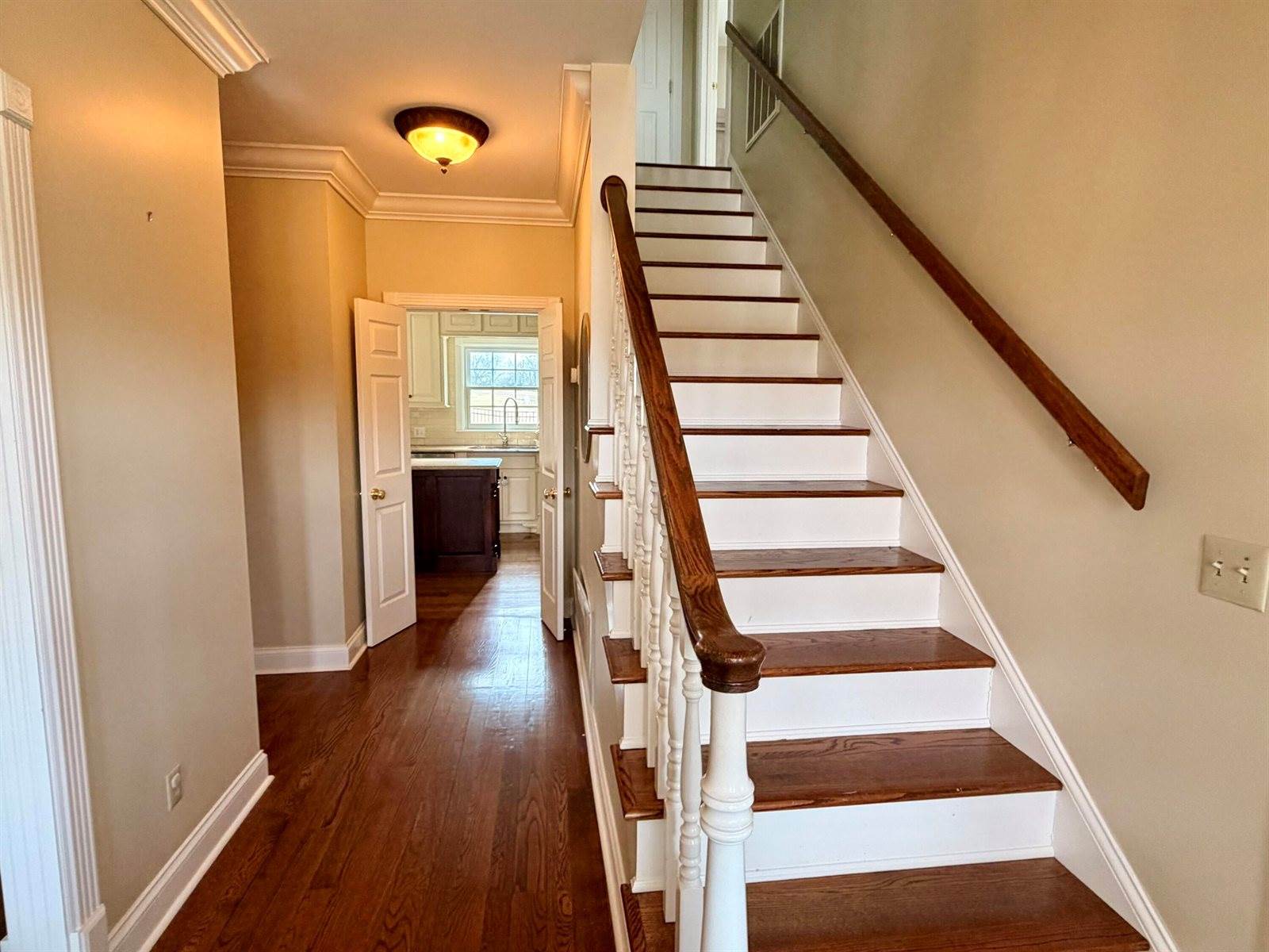 1807 Drake Lane, London, KY 40741