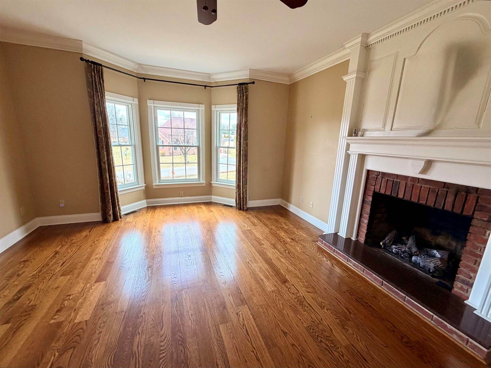 1807 Drake Lane, London, KY 40741