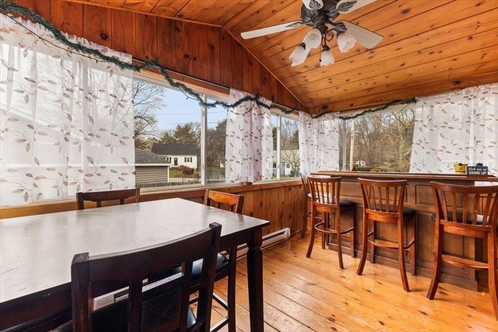 196 Donald Tennant Cir, North Attleboro, MA 02760