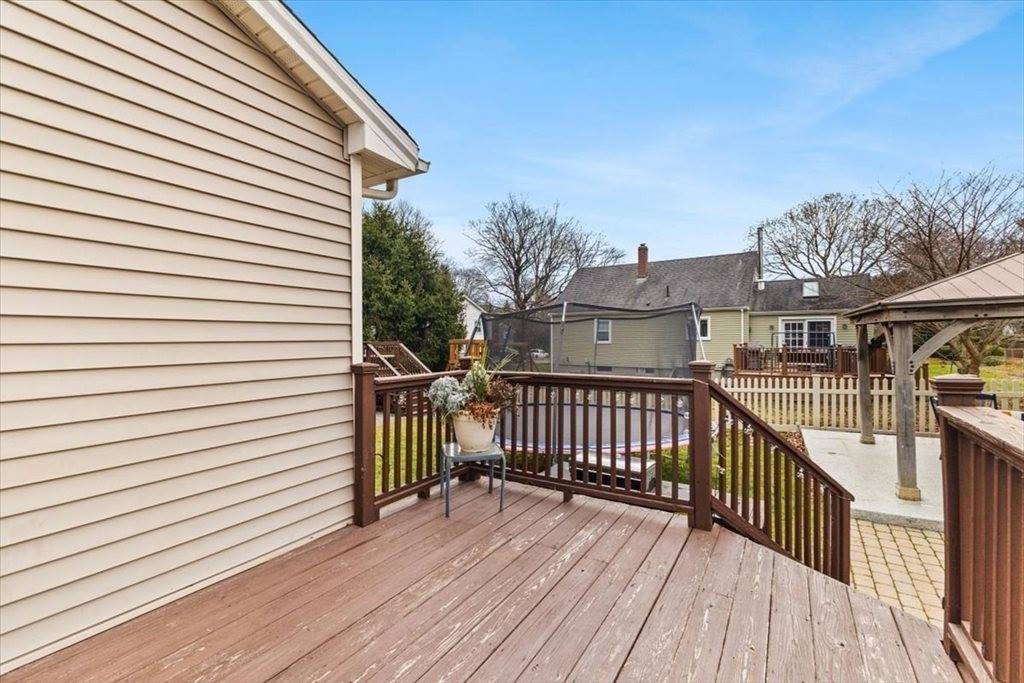 196 Donald Tennant Cir, North Attleboro, MA 02760