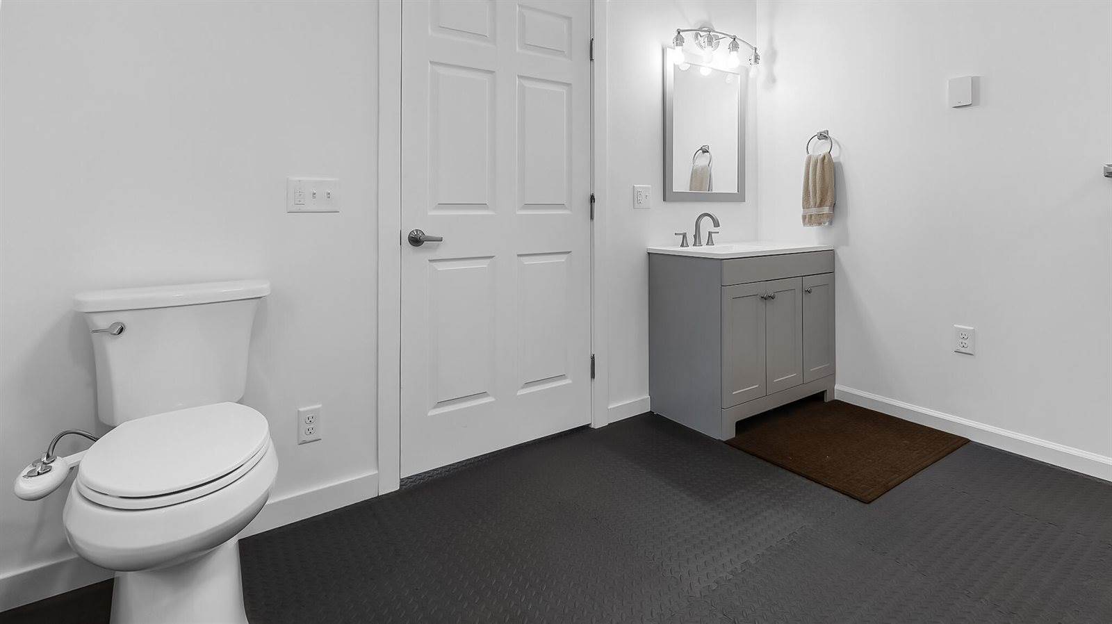 44 Fox Lane, Eddington, ME 04428