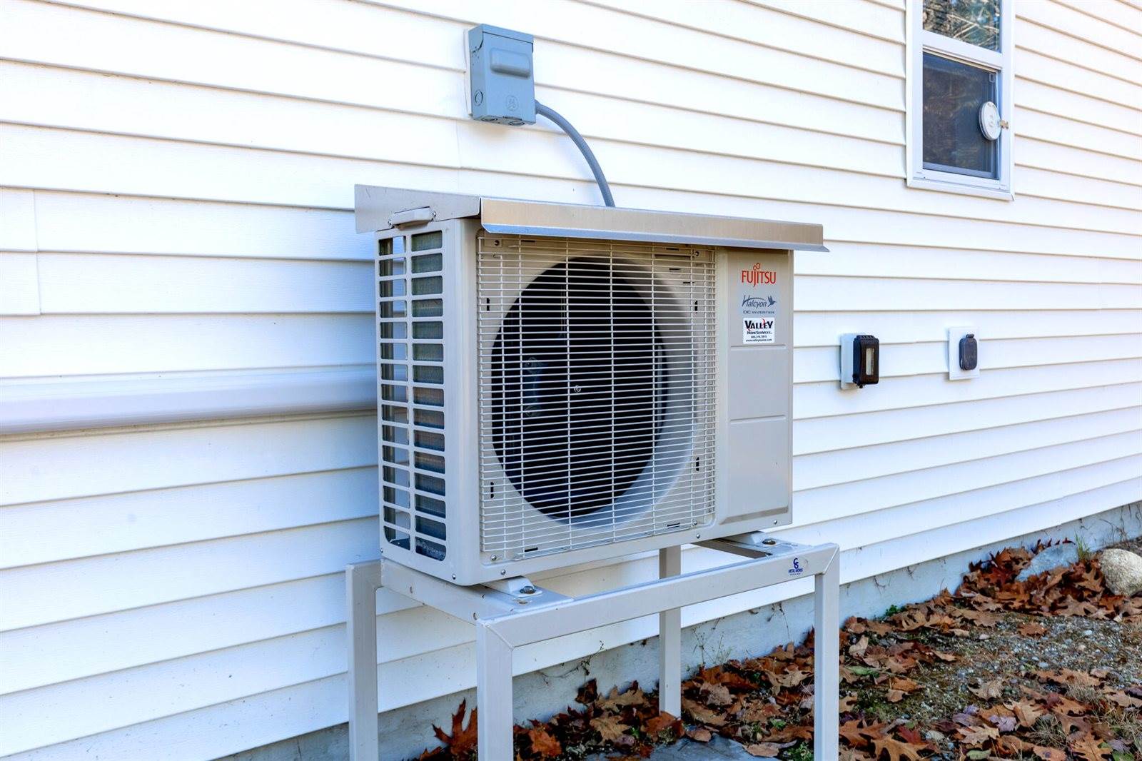 44 Fox Lane, Eddington, ME 04428