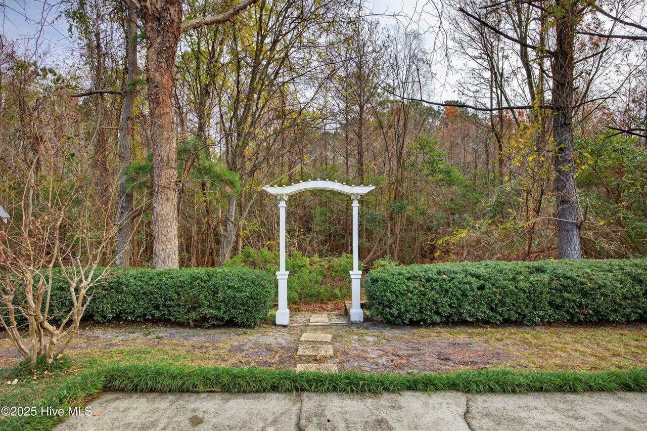 6709 Hailsham Drive, Wilmington, NC 28412