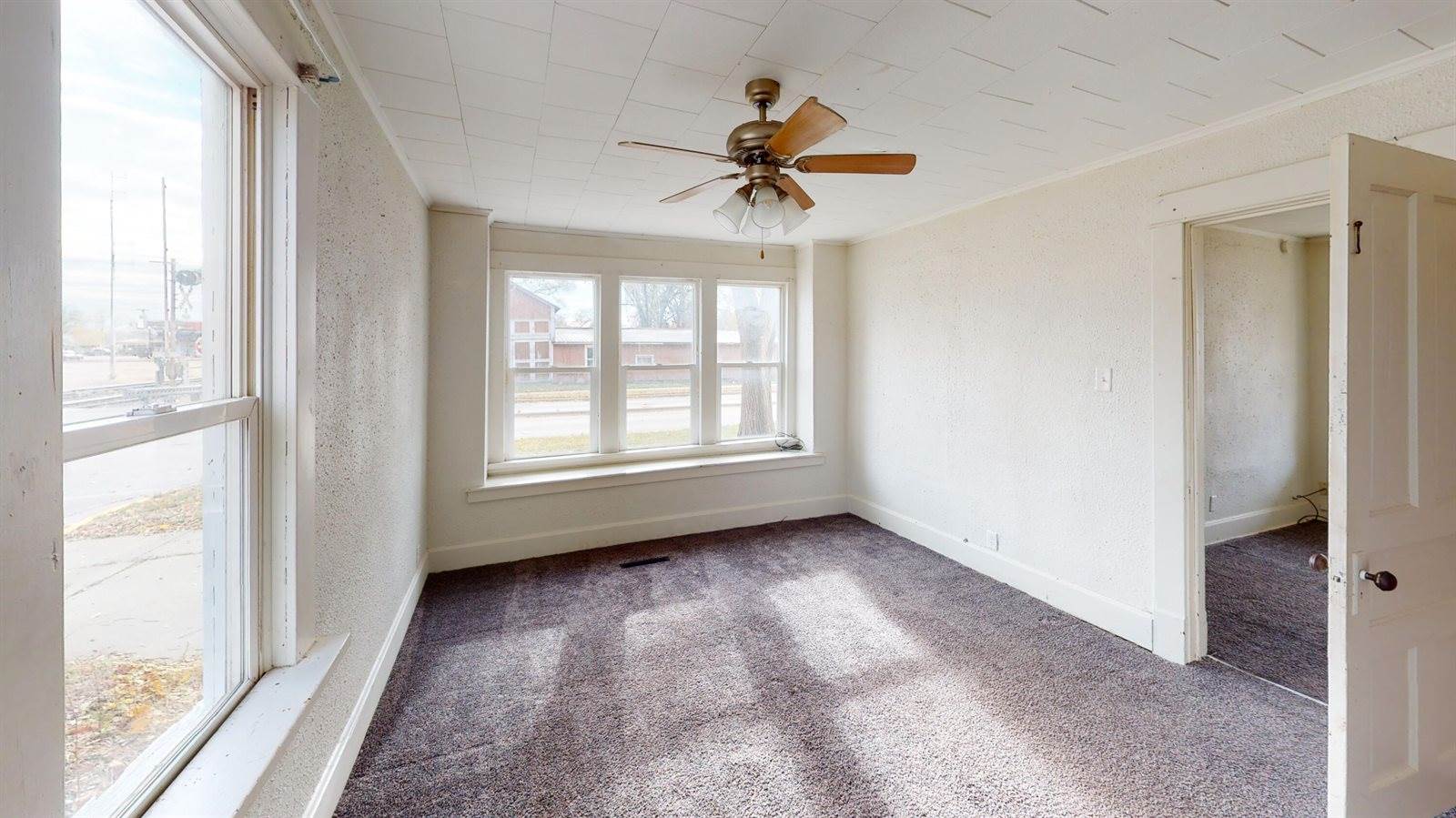 321 East Washington St, Prairie Du Chien, WI 53821