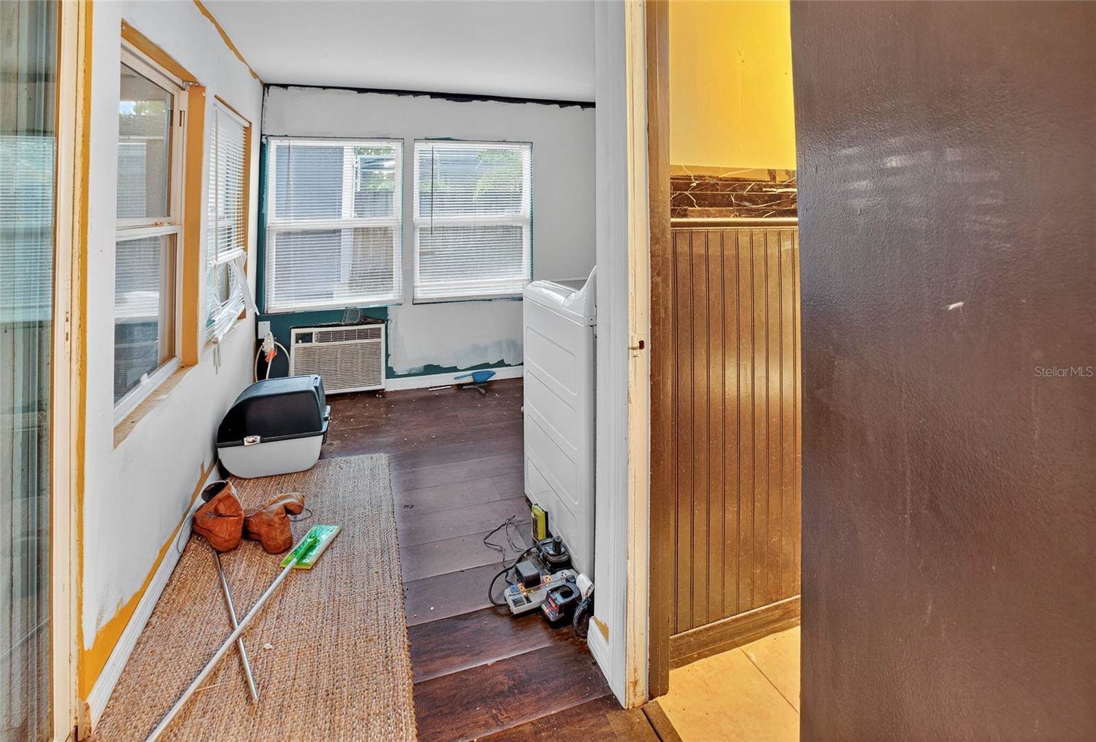 7800 11TH Street North, Saint Petersburg, FL 33702