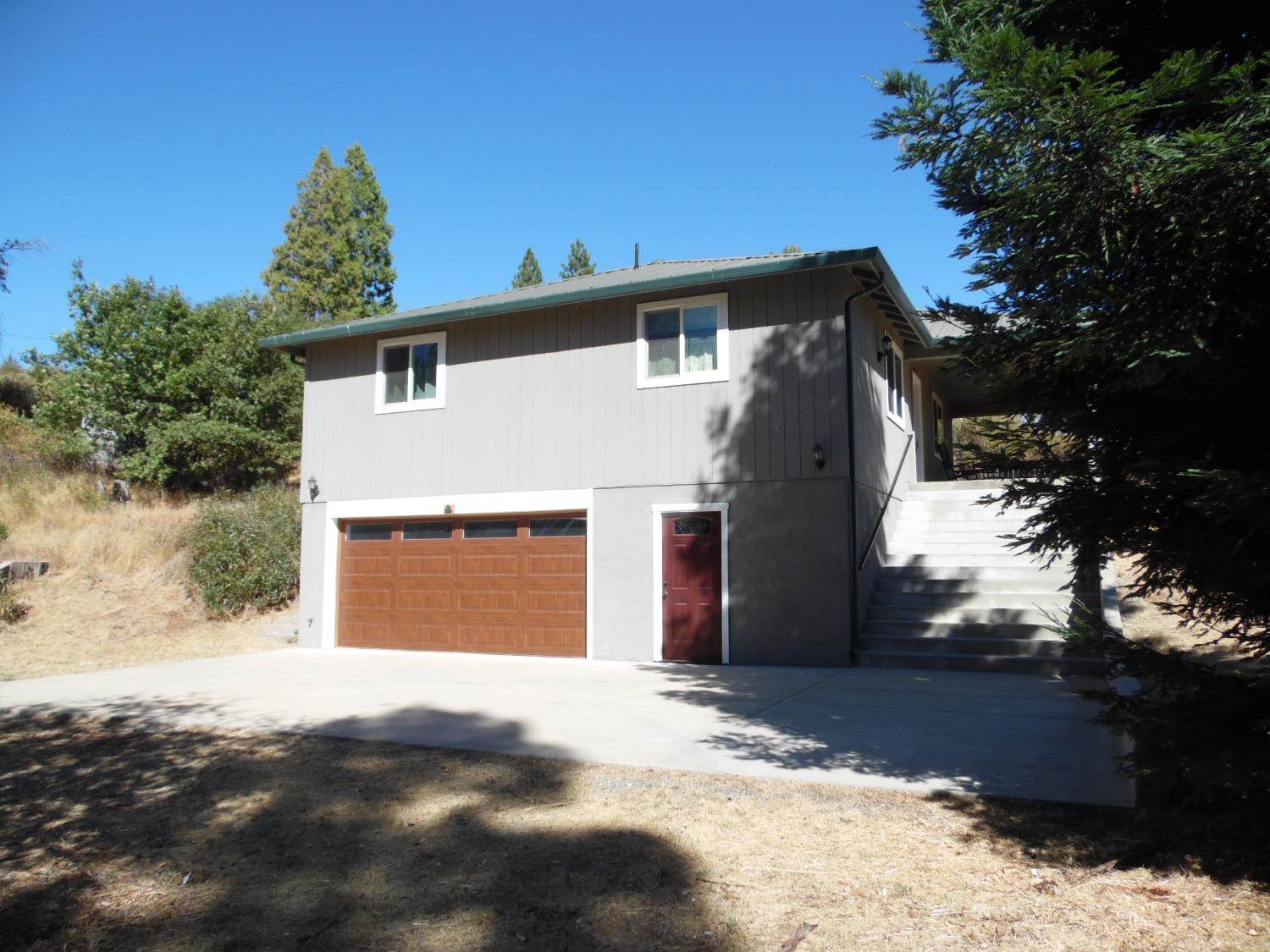 10006 Wendell Road, Mountain Ranch, CA 95246