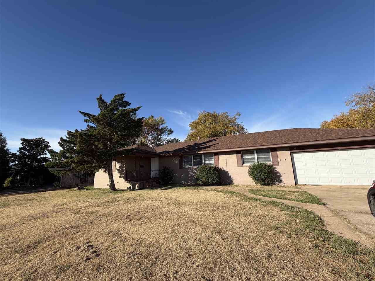 14 NW 35th St, Lawton, OK 73505