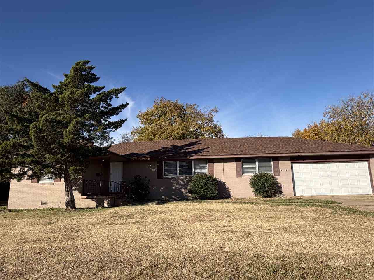 14 NW 35th St, Lawton, OK 73505