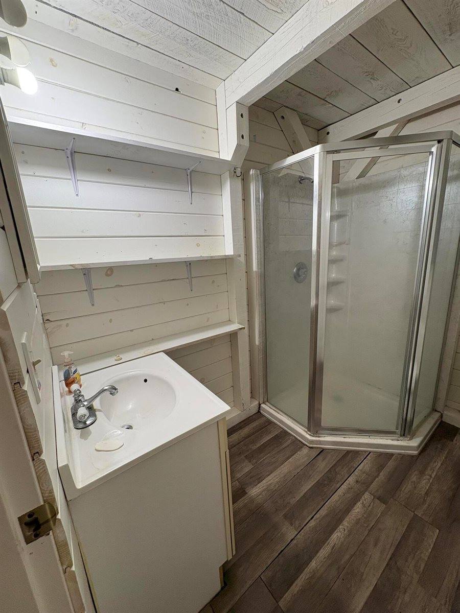 1295 Main Street, Lincoln, ME 04457