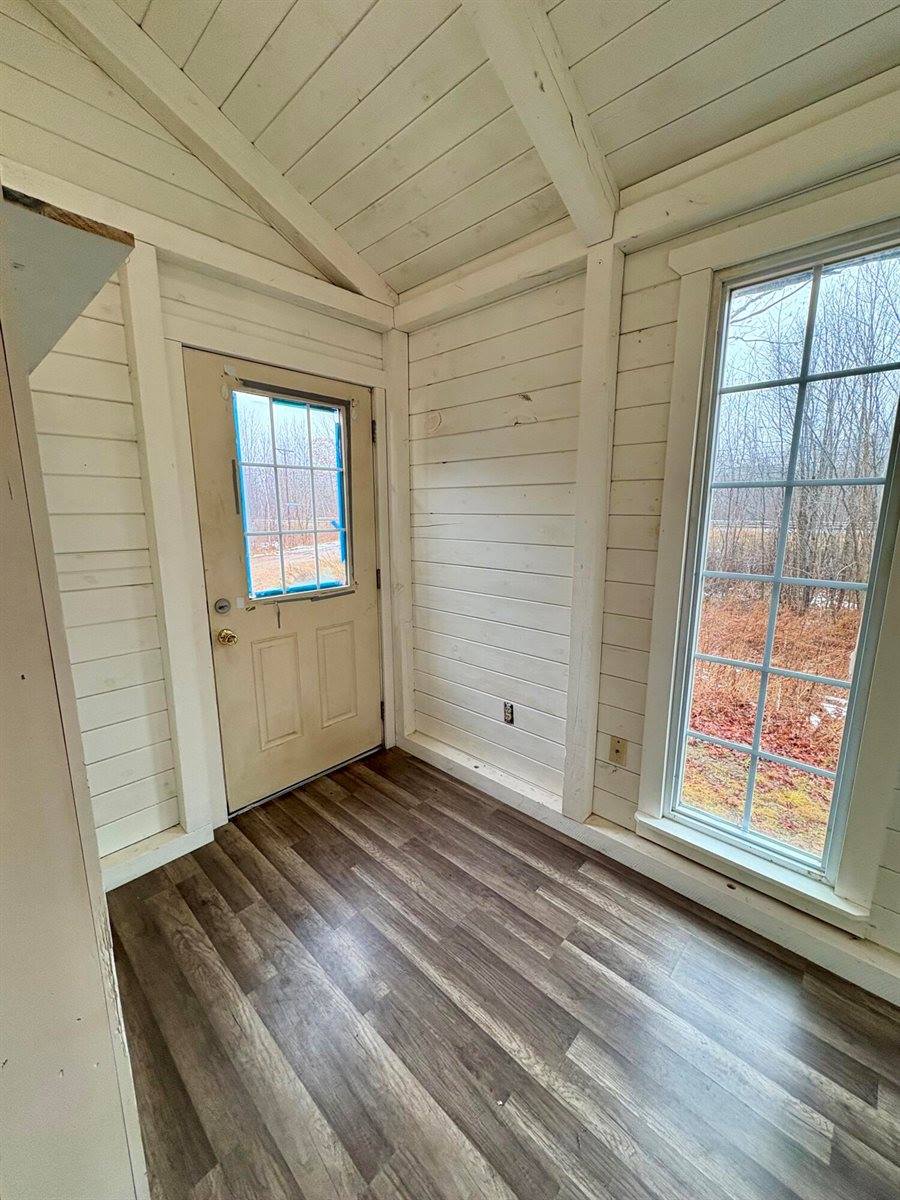 1295 Main Street, Lincoln, ME 04457