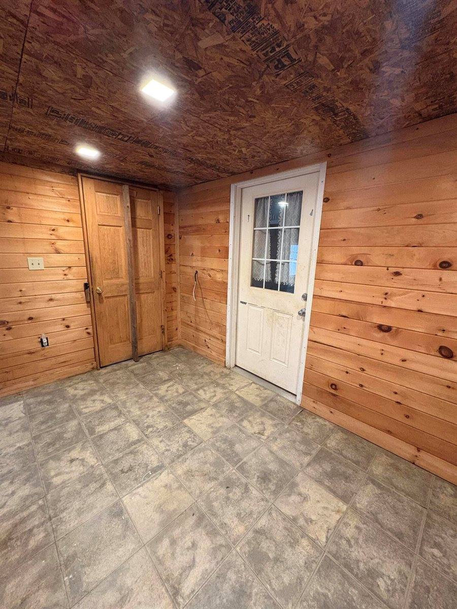 1295 Main Street, Lincoln, ME 04457