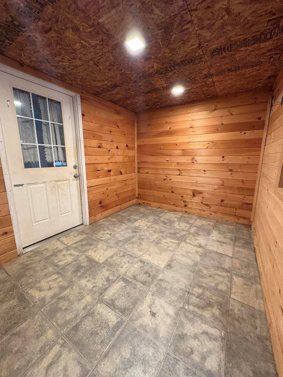 1295 Main Street, Lincoln, ME 04457