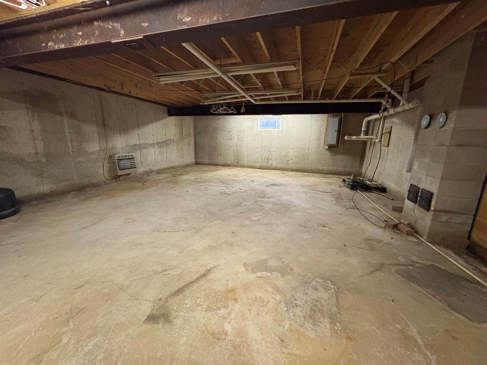 1295 Main Street, Lincoln, ME 04457