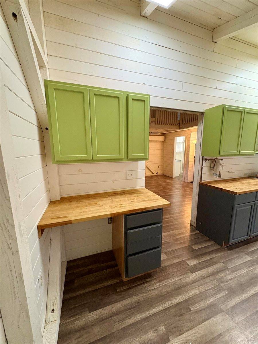 1295 Main Street, Lincoln, ME 04457