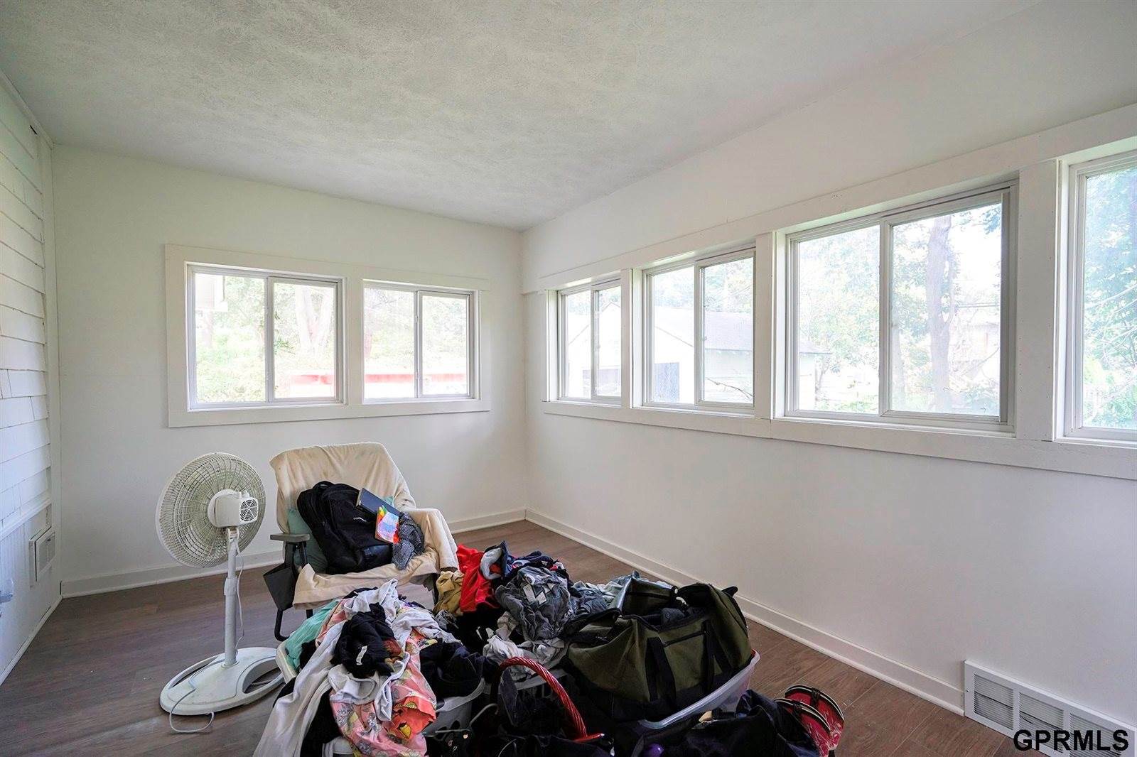 7717 North 39th Street, Omaha, NE 68112