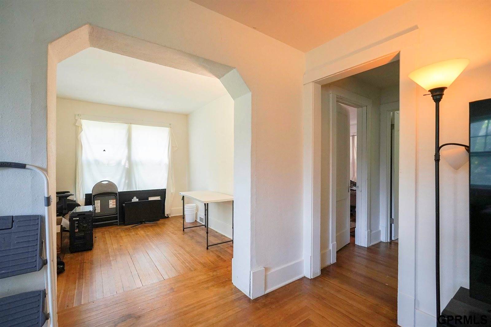 7717 North 39th Street, Omaha, NE 68112