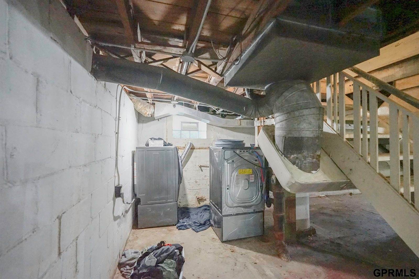 7717 North 39th Street, Omaha, NE 68112