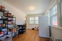 7717 North 39th Street, Omaha, NE 68112