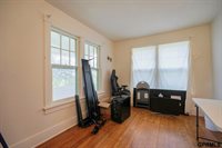 7717 North 39th Street, Omaha, NE 68112