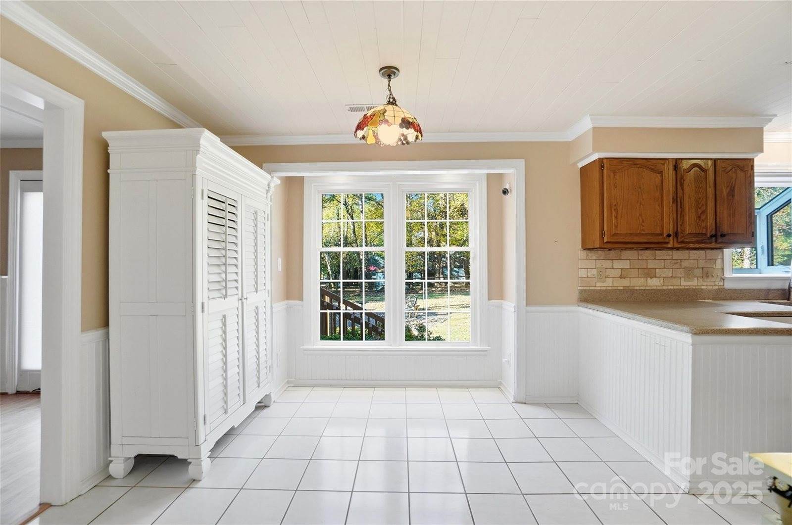 2621 Heathershire Lane, Matthews, NC 28105