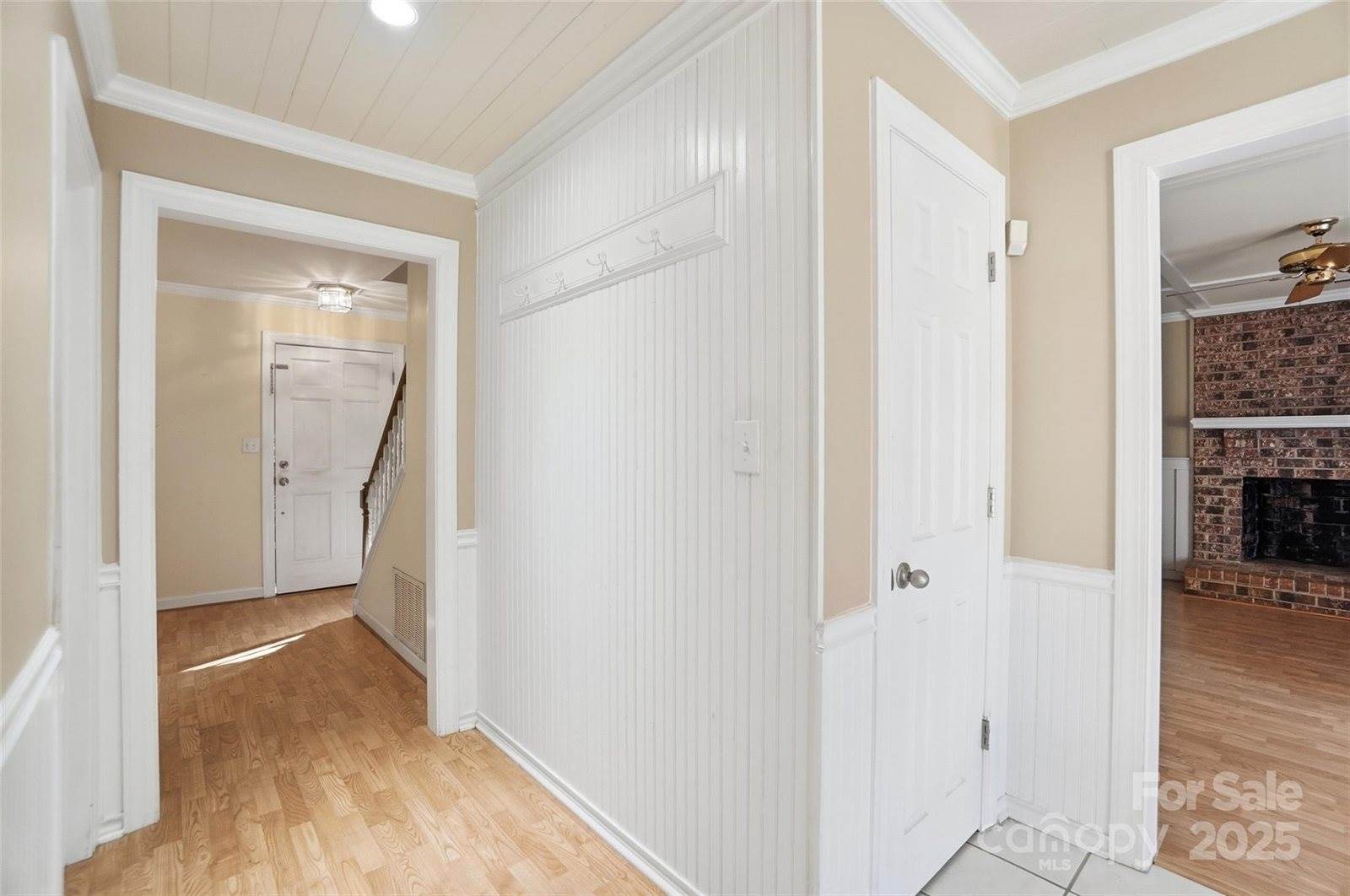 2621 Heathershire Lane, Matthews, NC 28105