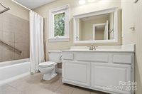 2621 Heathershire Lane, Matthews, NC 28105