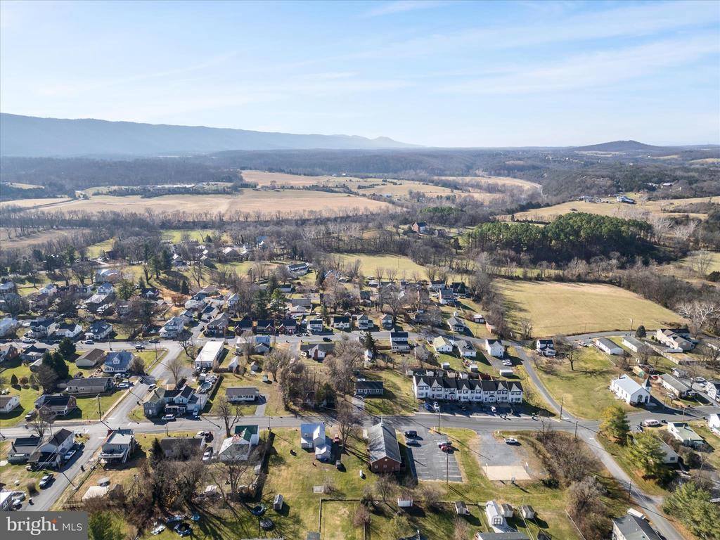 557 Ash Street, Strasburg, VA 22657