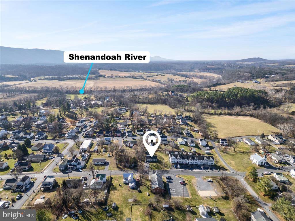 557 Ash Street, Strasburg, VA 22657