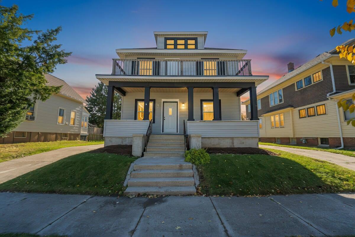 1227 Bluff Ave #A, Sheboygan, WI 53081