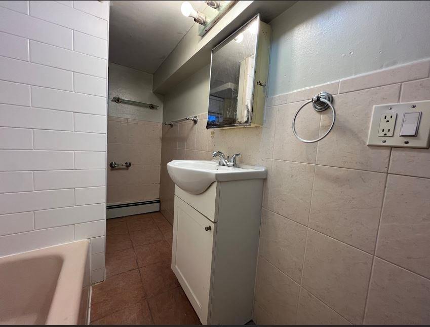 1415 70TH St, North Bergen, NJ 07047