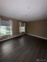 572 Nutley Drive, Monroe, NJ 08831