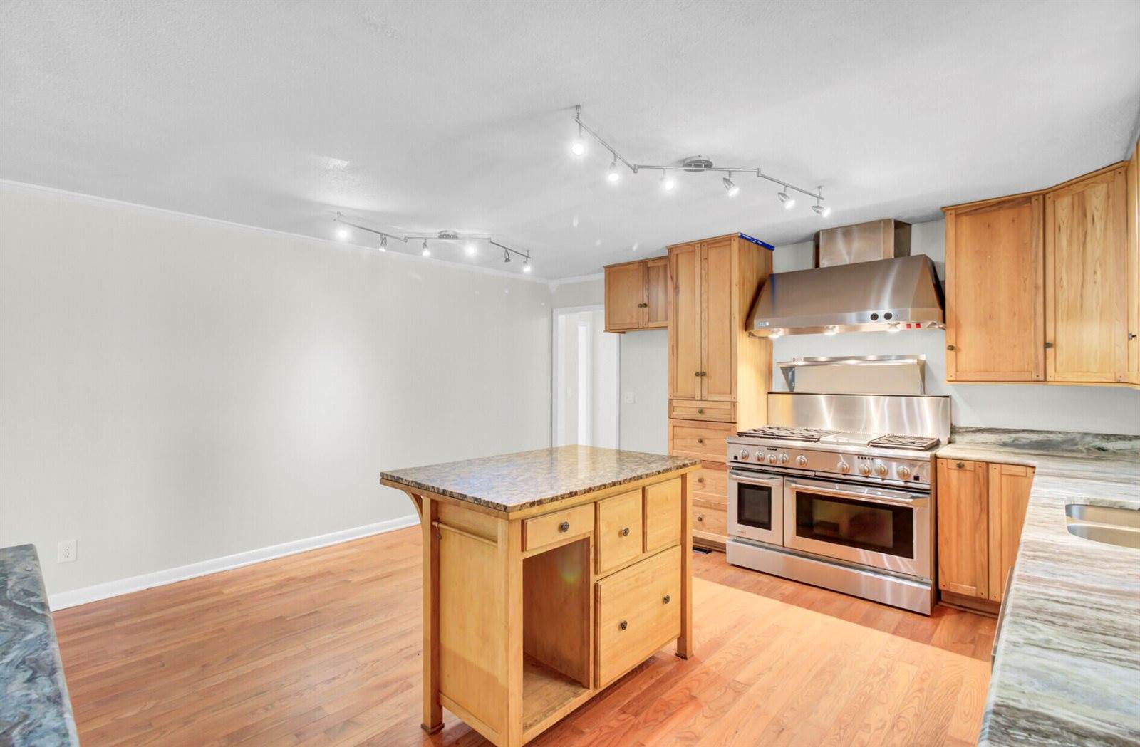 139 Pecan Drive, Summerville, SC 29483