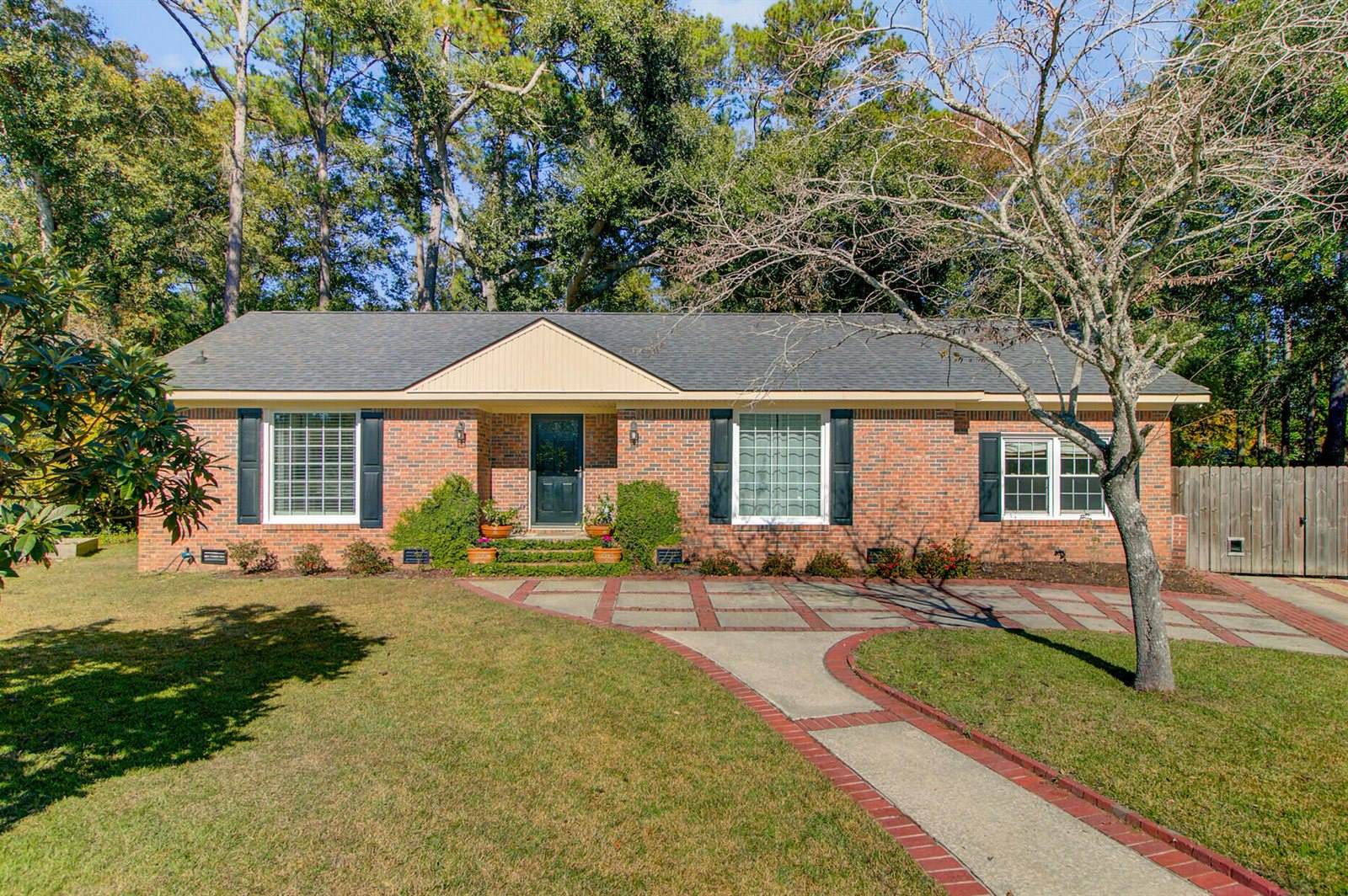 104 Chalcott Place, Summerville, SC 29485