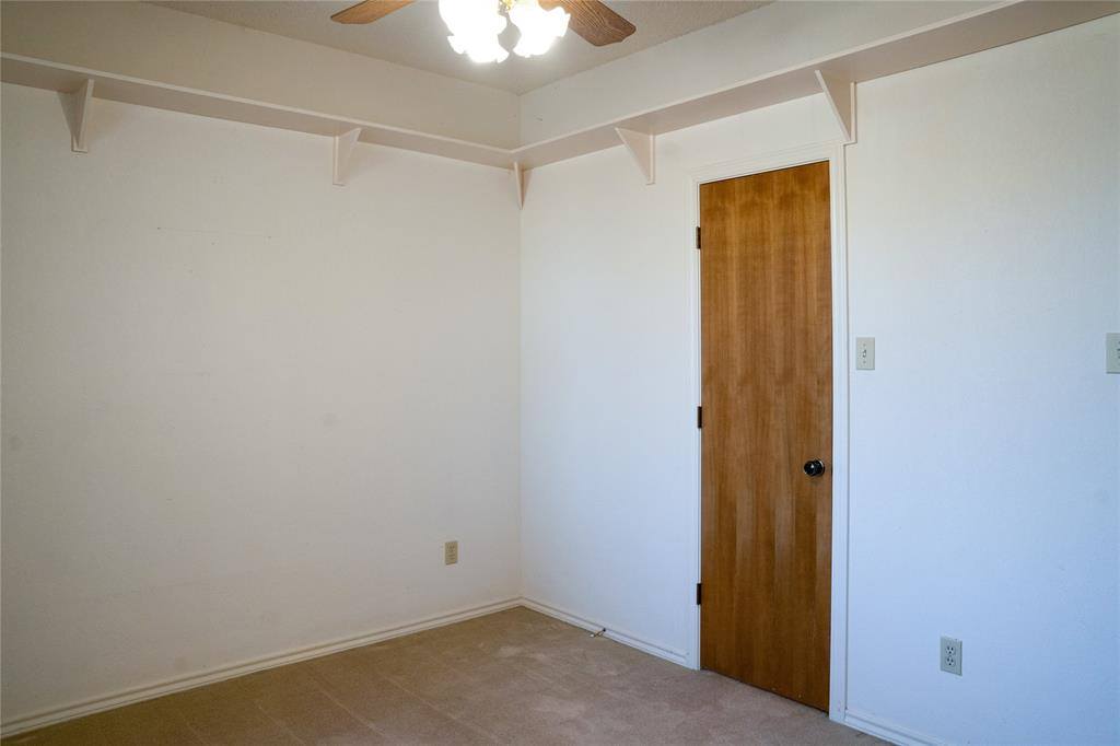 5202 Bradley Lane, Arlington, TX 76017