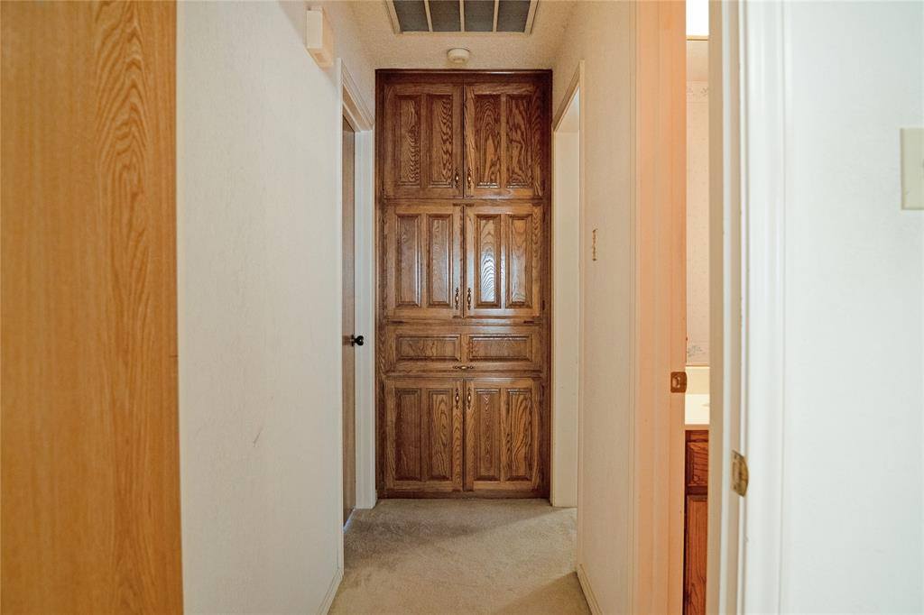 5202 Bradley Lane, Arlington, TX 76017