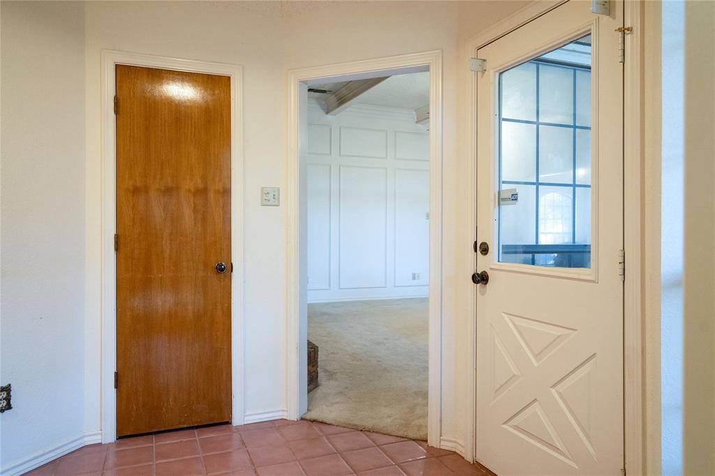 5202 Bradley Lane, Arlington, TX 76017