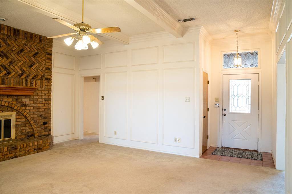 5202 Bradley Lane, Arlington, TX 76017