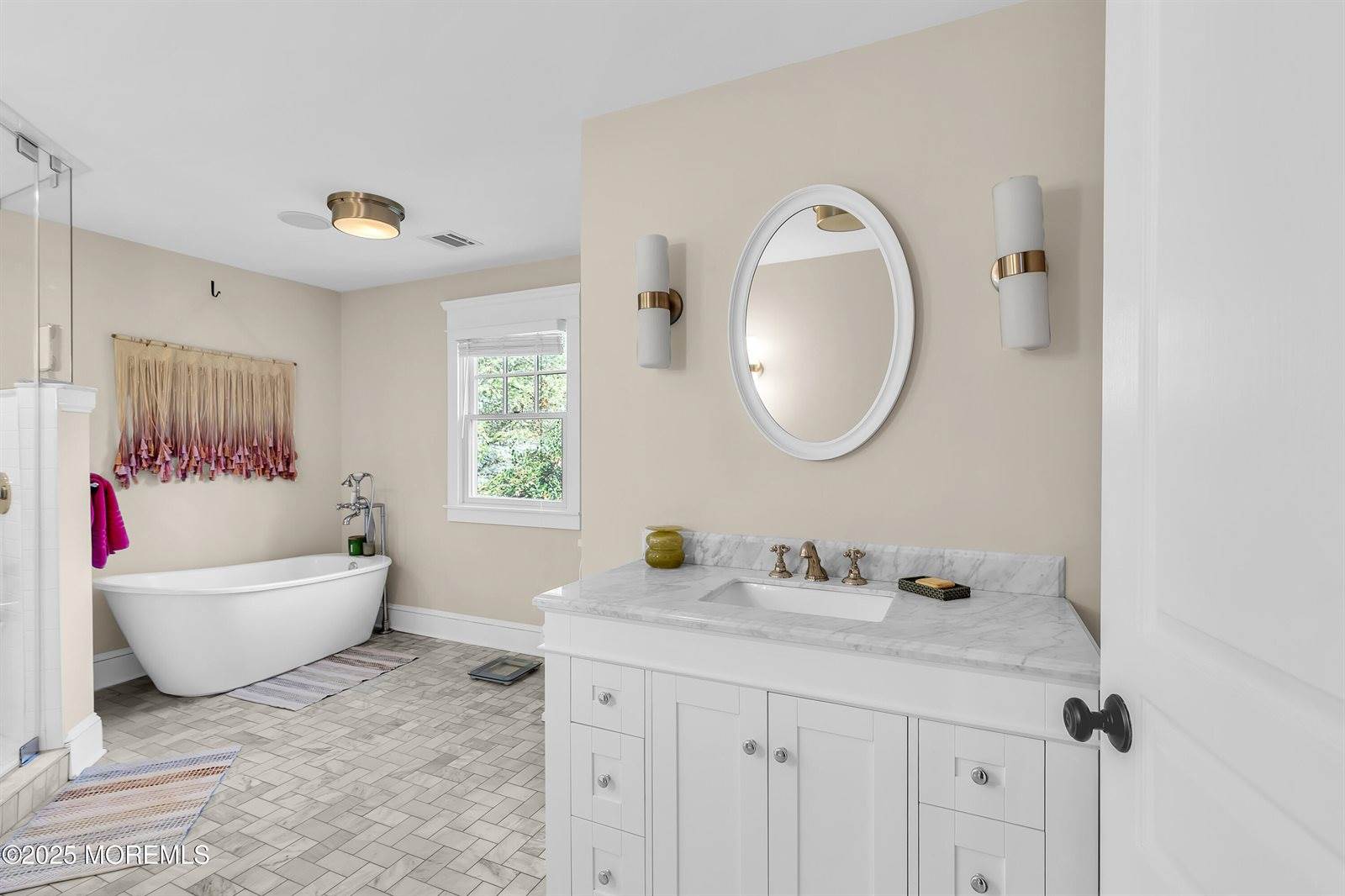 1 Lennox Avenue, Rumson, NJ 07760