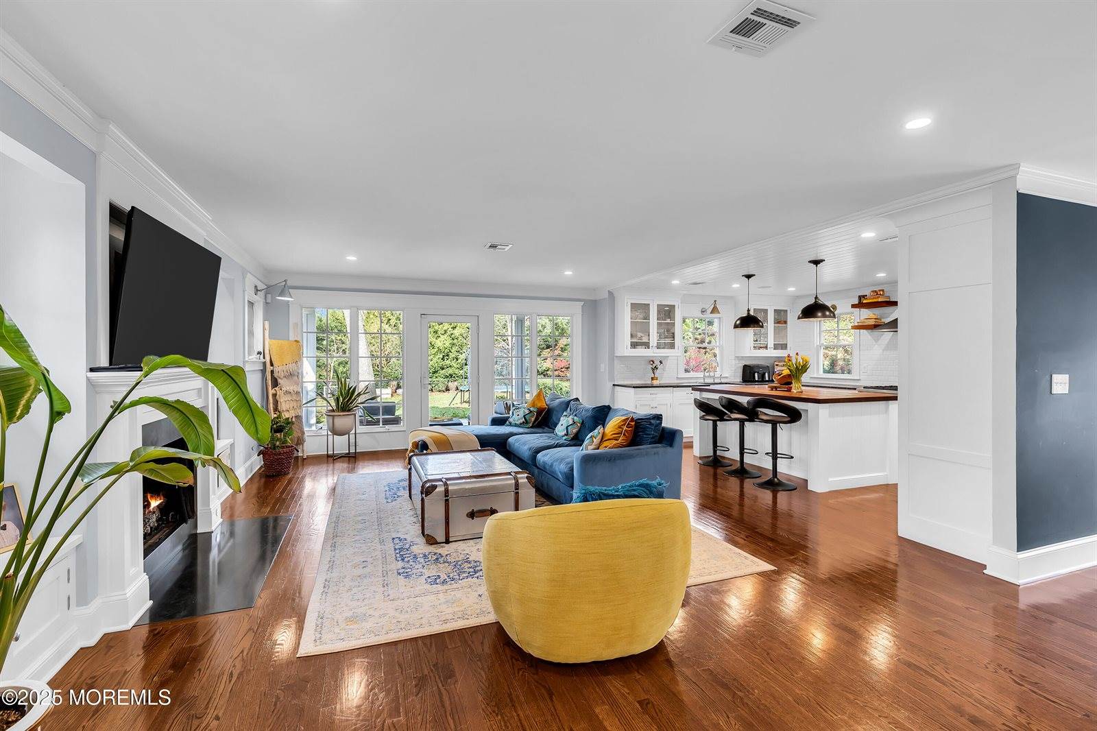 1 Lennox Avenue, Rumson, NJ 07760