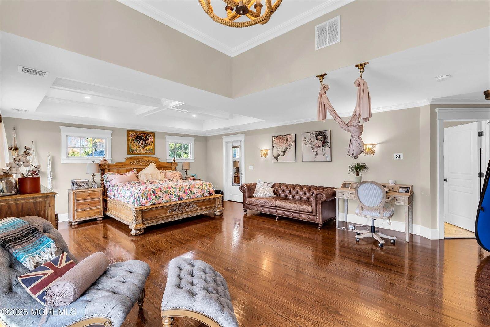 1 Lennox Avenue, Rumson, NJ 07760