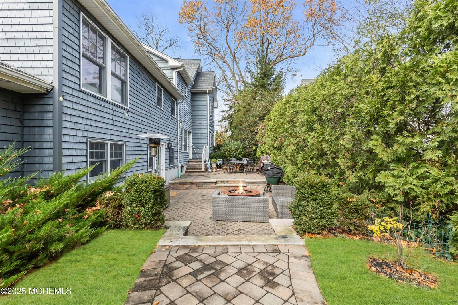 1 Lennox Avenue, Rumson, NJ 07760