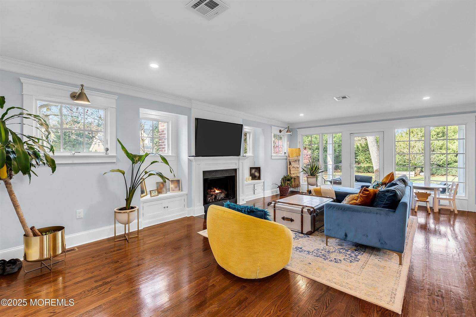 1 Lennox Avenue, Rumson, NJ 07760