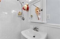 1 Lennox Avenue, Rumson, NJ 07760