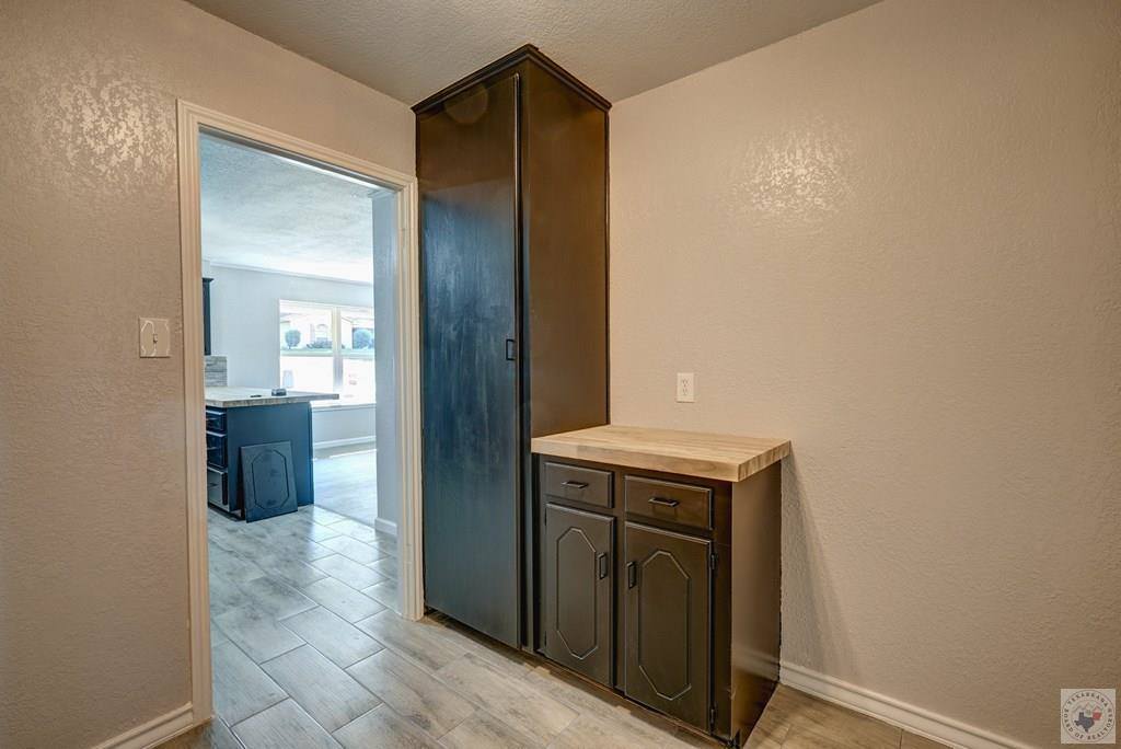 813 Elaine, Wake Village, TX 75501