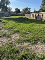 201 South 5th Street, Highlands, TX 77562