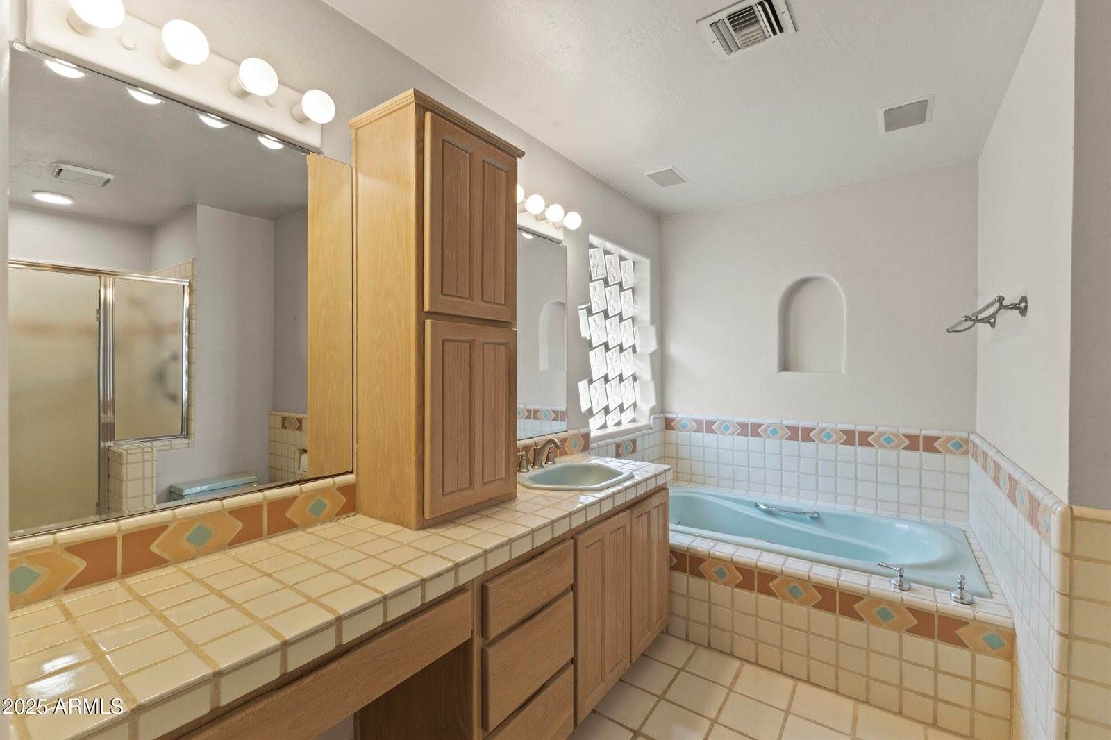 2528 East Geneva Drive, Tempe, AZ 85282