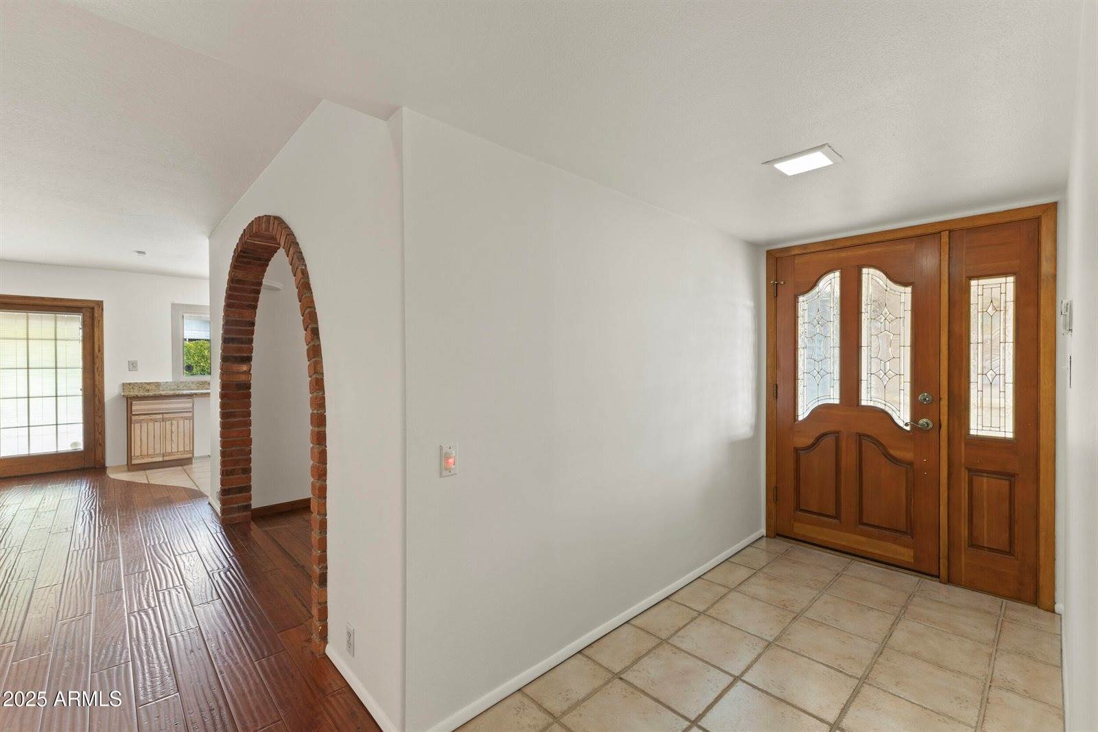 2528 East Geneva Drive, Tempe, AZ 85282