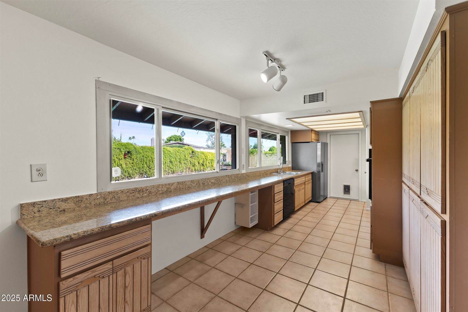 2528 East Geneva Drive, Tempe, AZ 85282