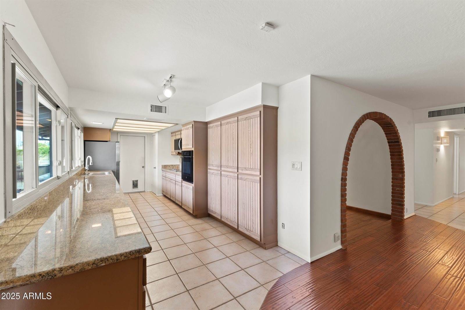 2528 East Geneva Drive, Tempe, AZ 85282